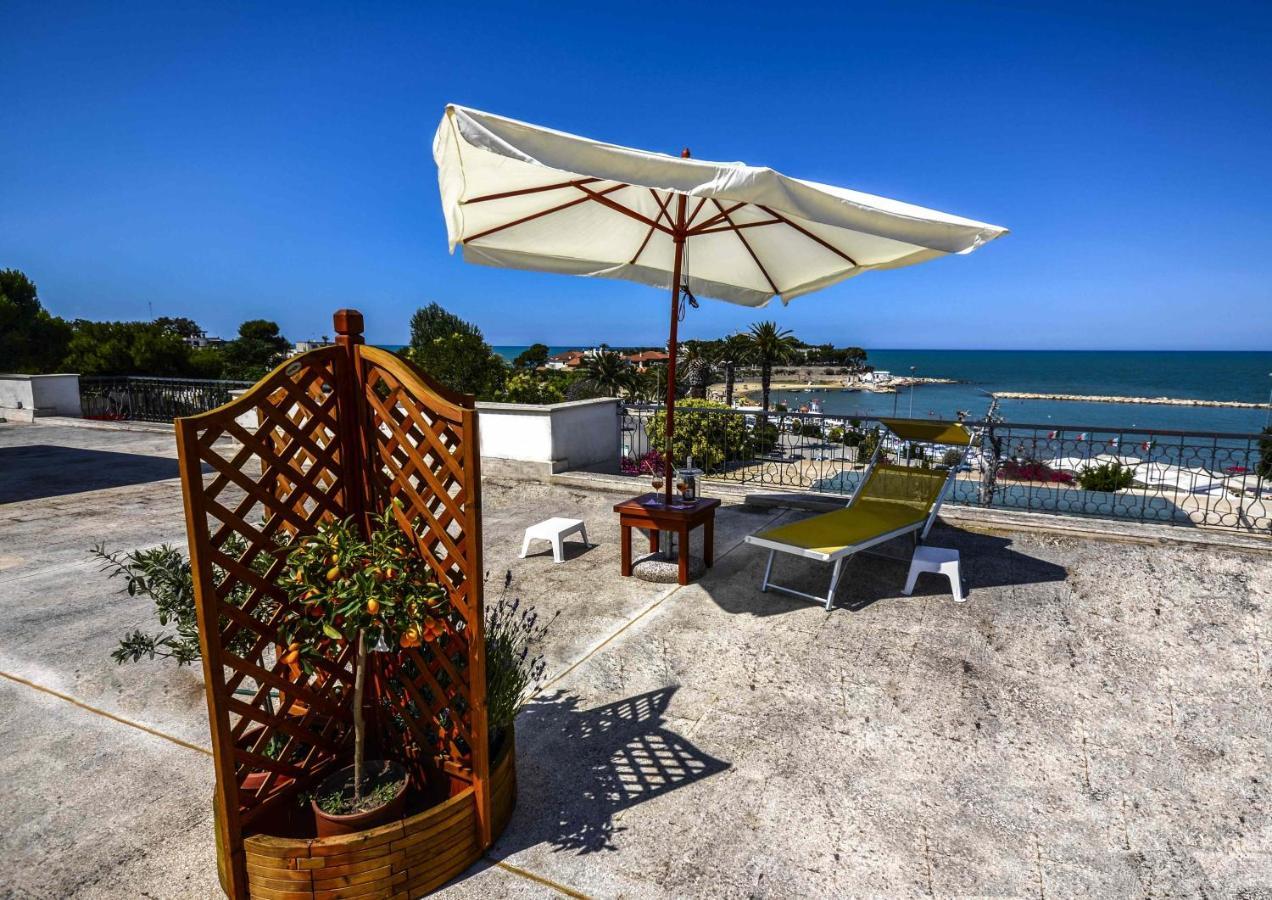 Golden Bay Acomodação com café da manhã Trani Exterior foto